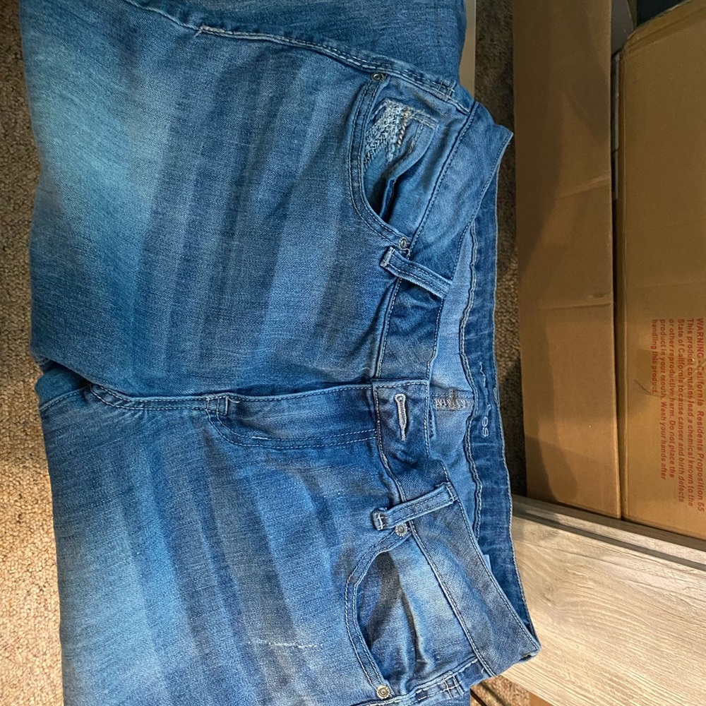 Maurices capris
